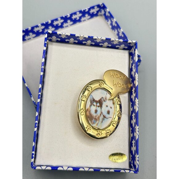 JJ Brooch Woof Woof Dog Photo Frame Brooch Display Picture Holder Pin Gold Tone - Picture 6 of 7